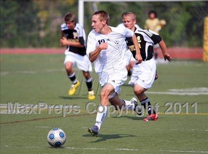 Thumbnail 3 in Farmington vs Lutheran North (Detroit Country Day Tournament) photogallery.