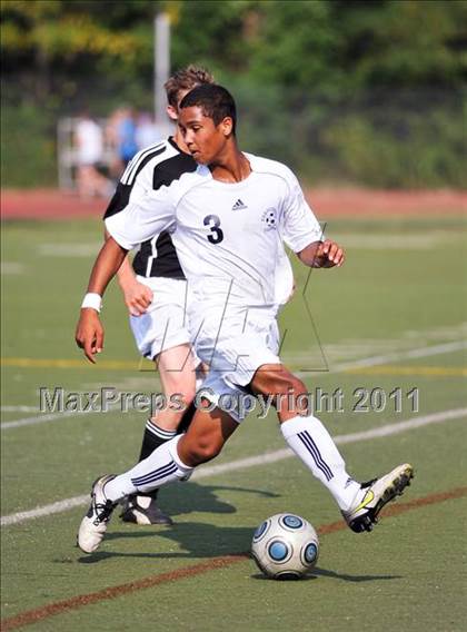 Thumbnail 1 in Farmington vs Lutheran North (Detroit Country Day Tournament) photogallery.