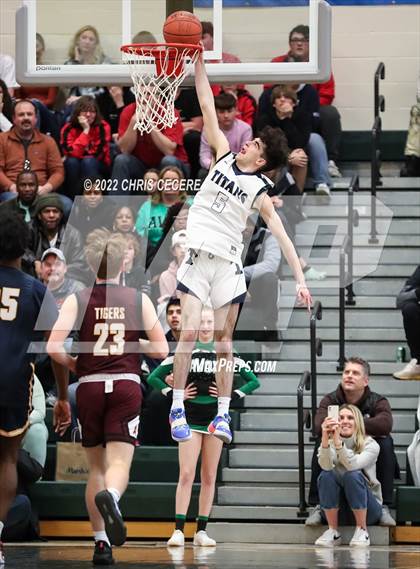 Thumbnail 3 in Ronald McDonald House Senior All-Star Game photogallery.