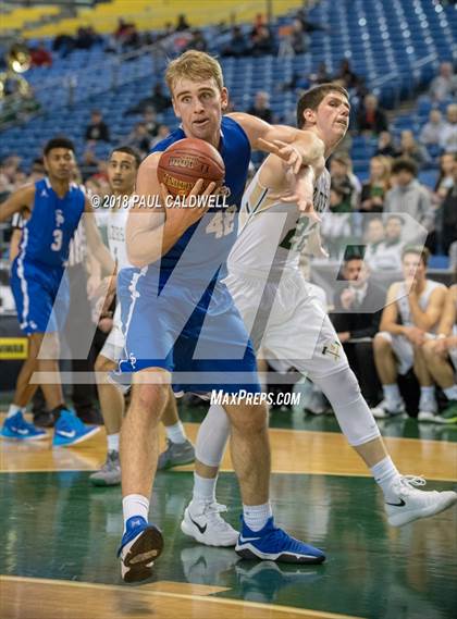 Thumbnail 3 in Seattle Prep vs. Timberline (WIAA 3A 1st Round Playoff) photogallery.