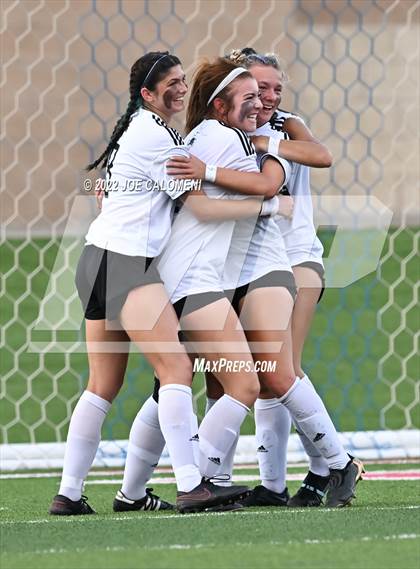 Thumbnail 2 in Rockwall vs Southlake Carroll (UIL 6A Girl Soccer State Final) photogallery.