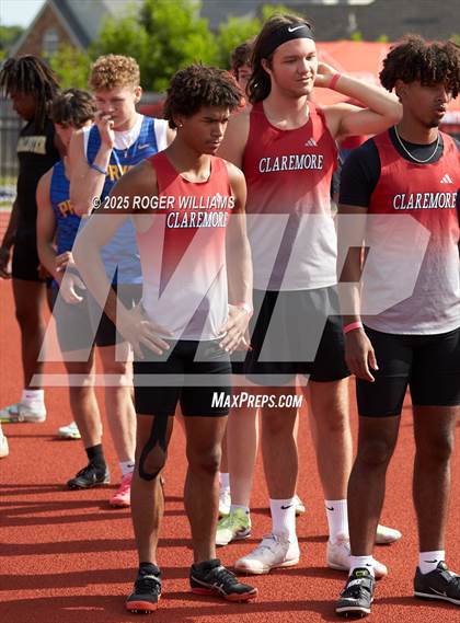 Thumbnail 1 in OSSAA 5A/6A - Owasso 2025 photogallery.