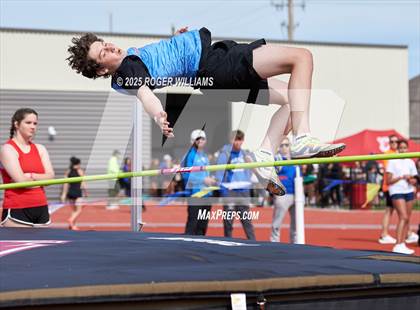Thumbnail 3 in OSSAA 5A/6A - Owasso 2025 photogallery.