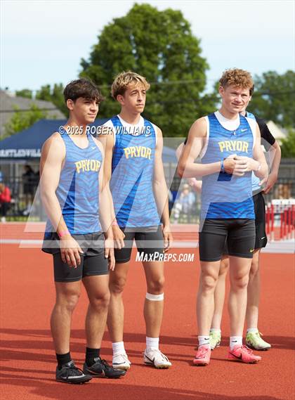 Thumbnail 1 in OSSAA 5A/6A - Owasso 2025 photogallery.