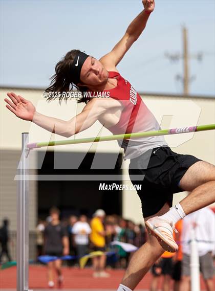 Thumbnail 1 in OSSAA 5A/6A - Owasso 2025 photogallery.