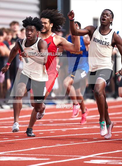 Thumbnail 2 in OSSAA 5A/6A - Owasso 2025 photogallery.