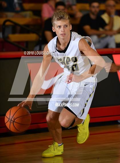 Thumbnail 1 in Capistrano Valley vs. Westchester (Nike Extravaganza) photogallery.
