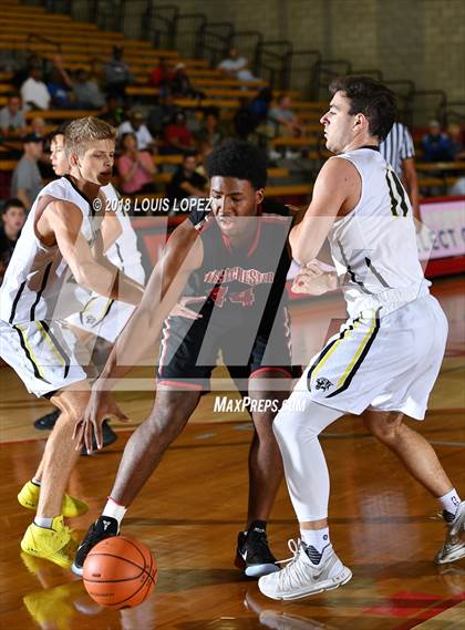 Thumbnail 2 in Capistrano Valley vs. Westchester (Nike Extravaganza) photogallery.