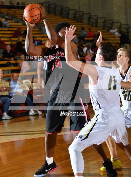 Thumbnail 2 in Capistrano Valley vs. Westchester (Nike Extravaganza) photogallery.