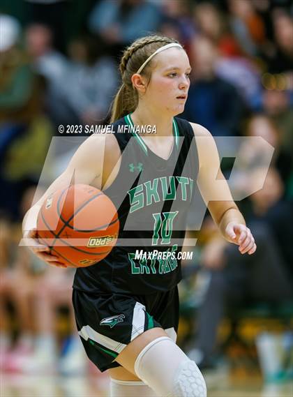 Thumbnail 3 in Skutt Catholic @ Pius X photogallery.