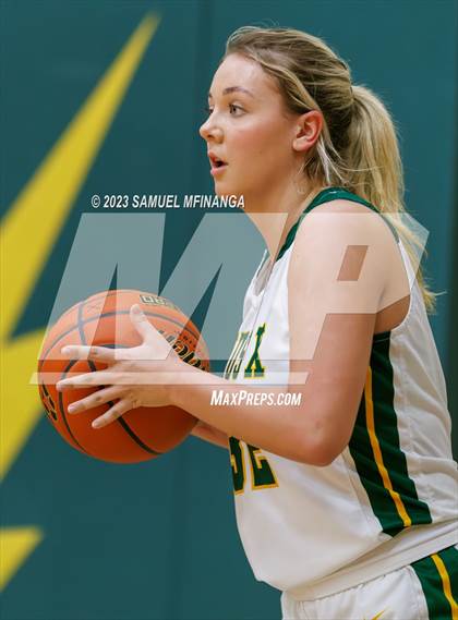 Thumbnail 2 in Skutt Catholic @ Pius X photogallery.