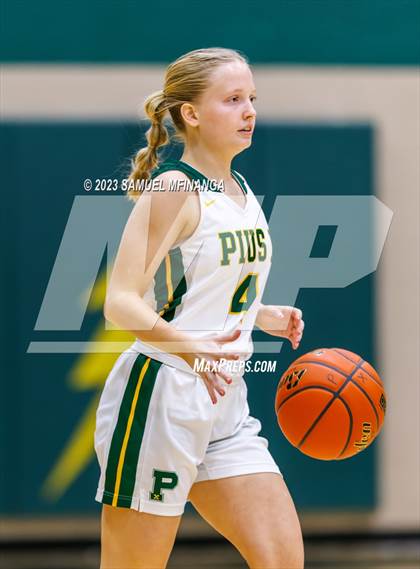 Thumbnail 3 in Skutt Catholic @ Pius X photogallery.
