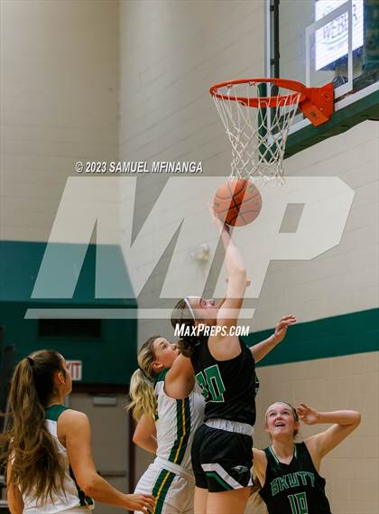 Thumbnail 2 in Skutt Catholic @ Pius X photogallery.