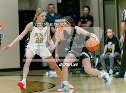 Thumbnail 3 in Skutt Catholic @ Pius X photogallery.