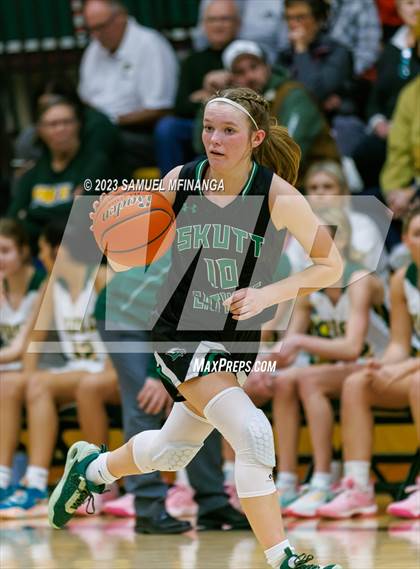 Thumbnail 2 in Skutt Catholic @ Pius X photogallery.