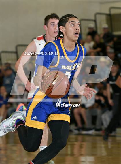 Thumbnail 2 in Mt. Shasta vs. East Nicolaus (CIF Northern Section D5 Final) photogallery.