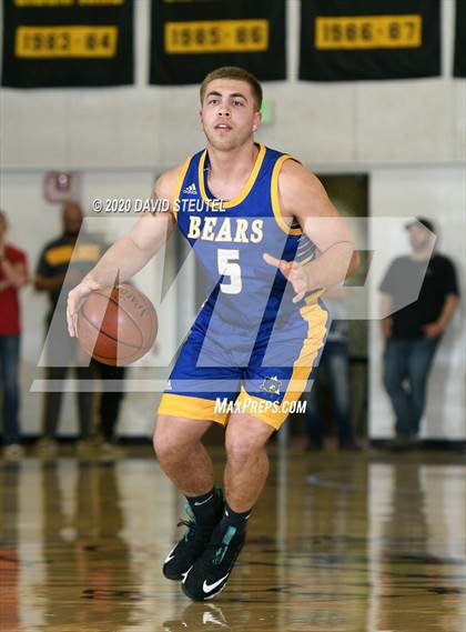 Thumbnail 3 in Mt. Shasta vs. East Nicolaus (CIF Northern Section D5 Final) photogallery.