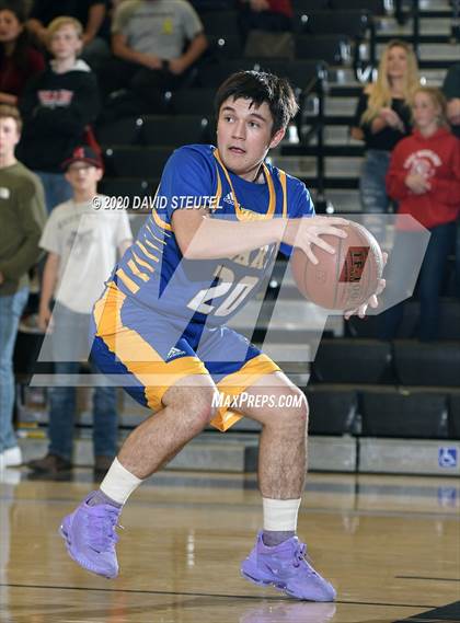 Thumbnail 3 in Mt. Shasta vs. East Nicolaus (CIF Northern Section D5 Final) photogallery.