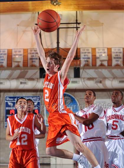 Thumbnail 1 in San Bernardino vs Huntington Park (MaxPreps Holiday Classic) photogallery.