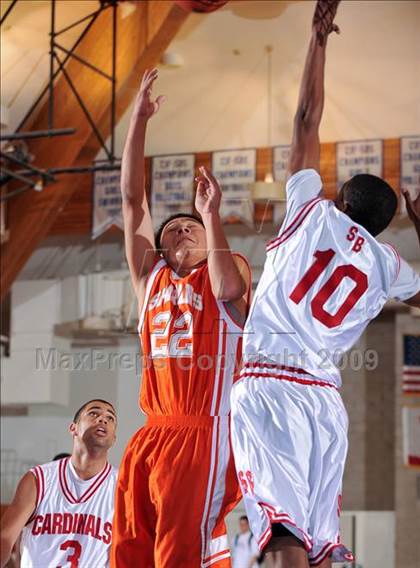 Thumbnail 3 in San Bernardino vs Huntington Park (MaxPreps Holiday Classic) photogallery.