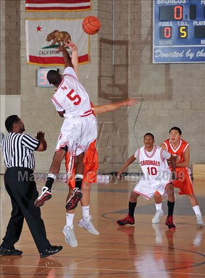 Thumbnail 1 in San Bernardino vs Huntington Park (MaxPreps Holiday Classic) photogallery.