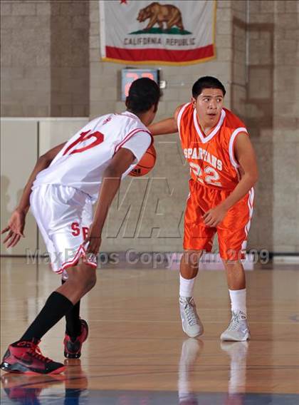 Thumbnail 2 in San Bernardino vs Huntington Park (MaxPreps Holiday Classic) photogallery.