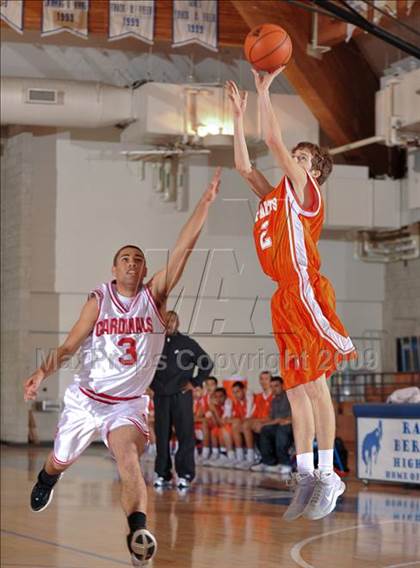 Thumbnail 3 in San Bernardino vs Huntington Park (MaxPreps Holiday Classic) photogallery.