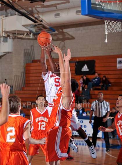 Thumbnail 2 in San Bernardino vs Huntington Park (MaxPreps Holiday Classic) photogallery.