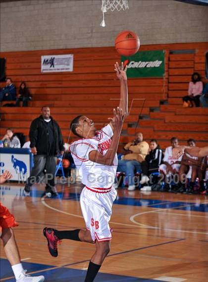 Thumbnail 1 in San Bernardino vs Huntington Park (MaxPreps Holiday Classic) photogallery.