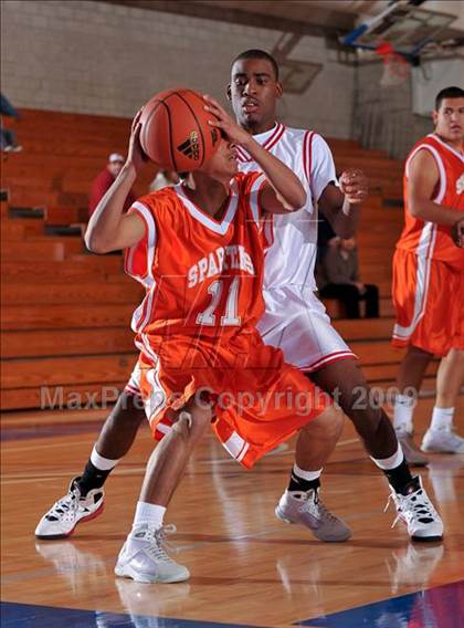 Thumbnail 1 in San Bernardino vs Huntington Park (MaxPreps Holiday Classic) photogallery.