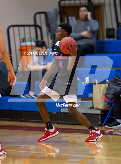 Thumbnail 3 in Serra vs. Perry  (Visit Mesa Basketball Challenge) photogallery.