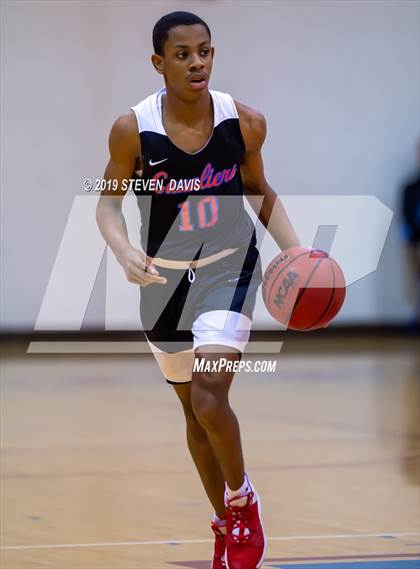 Thumbnail 3 in Serra vs. Perry  (Visit Mesa Basketball Challenge) photogallery.