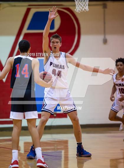 Thumbnail 1 in Serra vs. Perry  (Visit Mesa Basketball Challenge) photogallery.