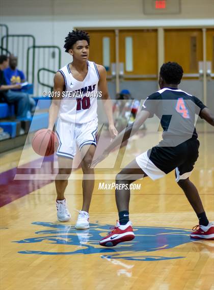 Thumbnail 3 in Serra vs. Perry  (Visit Mesa Basketball Challenge) photogallery.