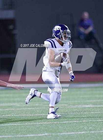 Thumbnail 3 in Angleton vs Highlands (Class 5A Div I Bidistrict) photogallery.