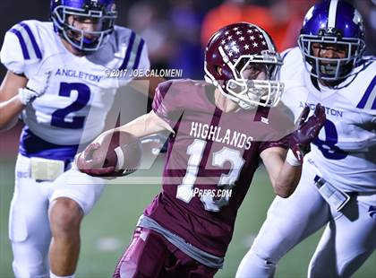 Thumbnail 3 in Angleton vs Highlands (Class 5A Div I Bidistrict) photogallery.