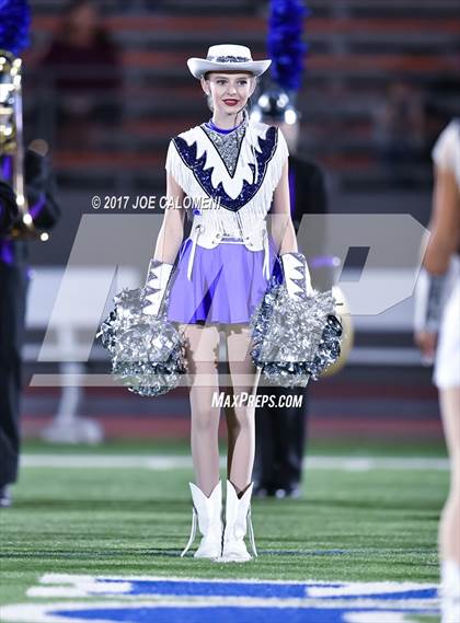 Thumbnail 3 in Angleton vs Highlands (Class 5A Div I Bidistrict) photogallery.