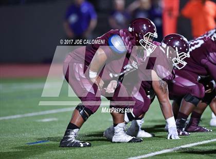 Thumbnail 2 in Angleton vs Highlands (Class 5A Div I Bidistrict) photogallery.