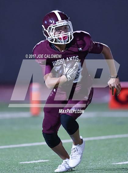 Thumbnail 1 in Angleton vs Highlands (Class 5A Div I Bidistrict) photogallery.