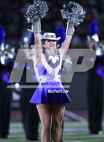 Thumbnail 3 in Angleton vs Highlands (Class 5A Div I Bidistrict) photogallery.