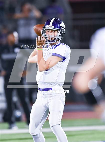 Thumbnail 3 in Angleton vs Highlands (Class 5A Div I Bidistrict) photogallery.