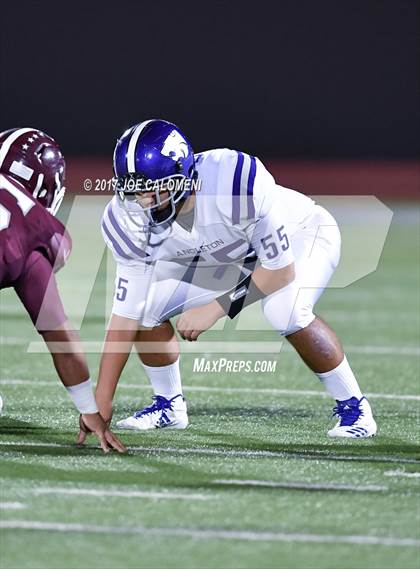 Thumbnail 1 in Angleton vs Highlands (Class 5A Div I Bidistrict) photogallery.