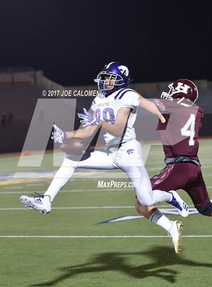 Thumbnail 1 in Angleton vs Highlands (Class 5A Div I Bidistrict) photogallery.