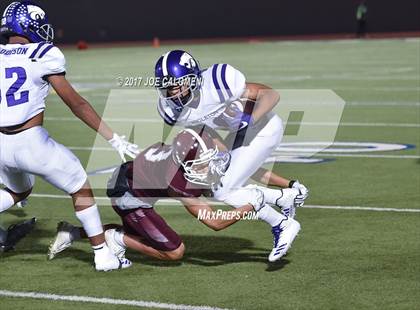 Thumbnail 2 in Angleton vs Highlands (Class 5A Div I Bidistrict) photogallery.