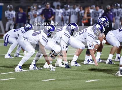 Thumbnail 1 in Angleton vs Highlands (Class 5A Div I Bidistrict) photogallery.