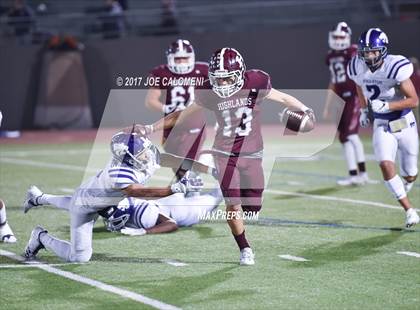 Thumbnail 3 in Angleton vs Highlands (Class 5A Div I Bidistrict) photogallery.
