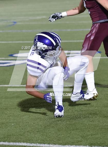 Thumbnail 1 in Angleton vs Highlands (Class 5A Div I Bidistrict) photogallery.