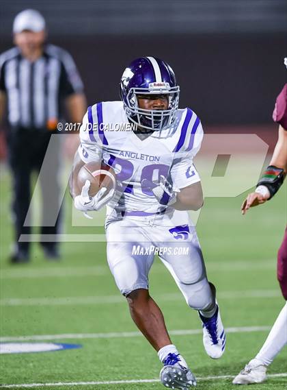 Thumbnail 1 in Angleton vs Highlands (Class 5A Div I Bidistrict) photogallery.