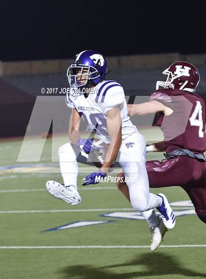 Thumbnail 2 in Angleton vs Highlands (Class 5A Div I Bidistrict) photogallery.