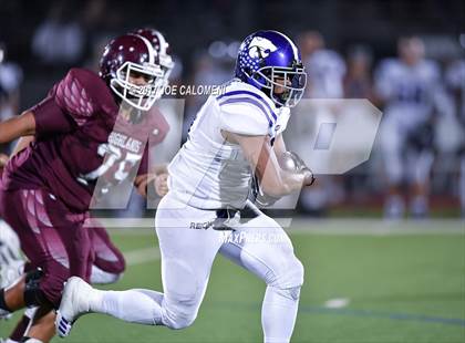 Thumbnail 1 in Angleton vs Highlands (Class 5A Div I Bidistrict) photogallery.